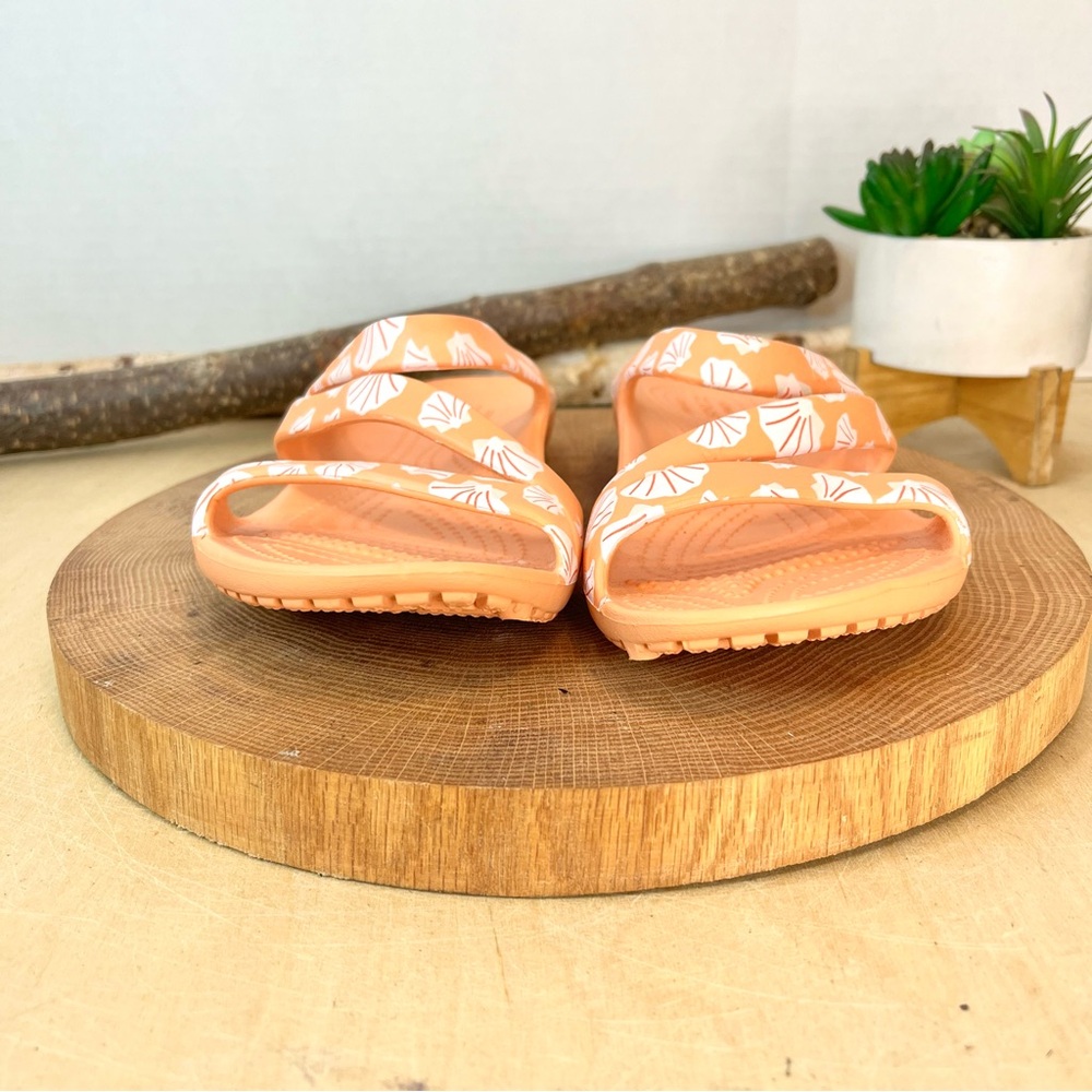 Crocs Kadee II Sandals | Orange with White Seashell Print | Size 8 - Picture 9 of 14